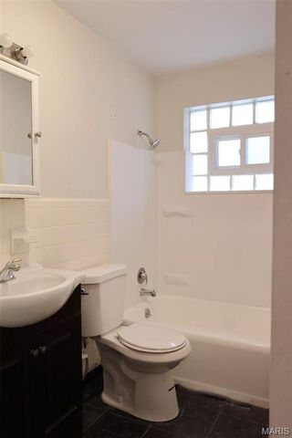 4300 Begg Boulevard, Northwoods, MO 63121