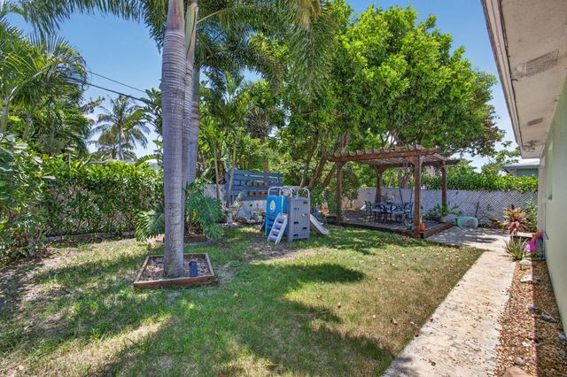 213 Fordham Drive, Lake Worth, FL 33460