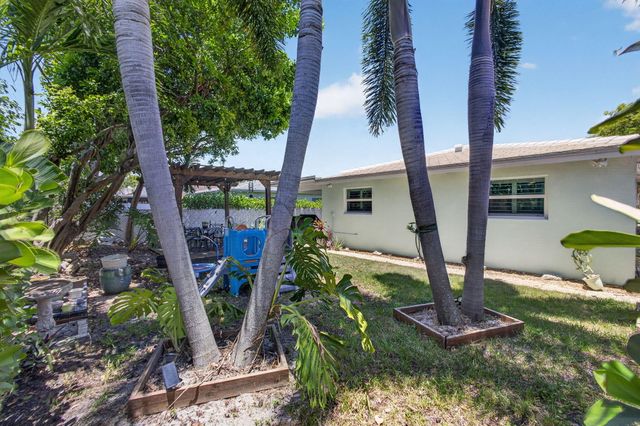 213 Fordham Drive, Lake Worth, FL 33460
