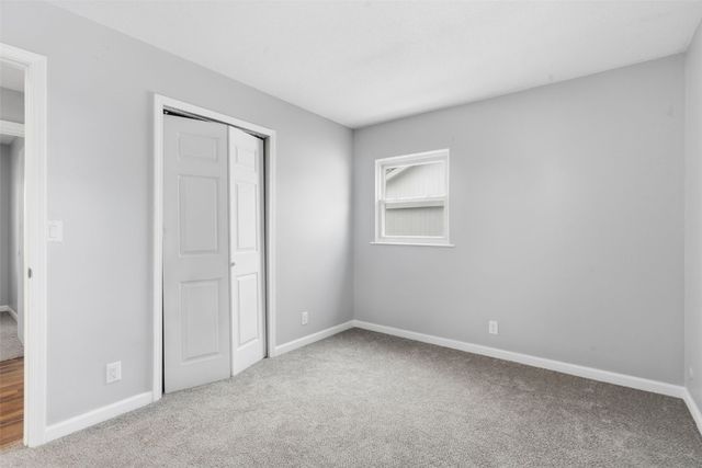 6807 Kingswood Lane NE, Cedar Rapids, IA 52402