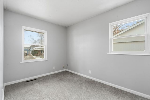 6807 Kingswood Lane NE, Cedar Rapids, IA 52402