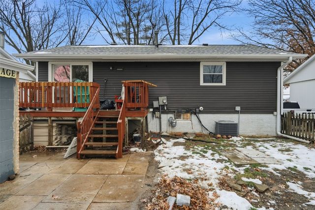 6807 Kingswood Lane NE, Cedar Rapids, IA 52402