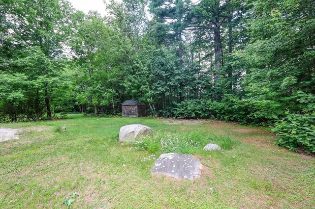 60 Farmer Road, Hooksett, NH 03016