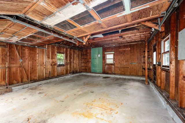 60 Farmer Road, Hooksett, NH 03016