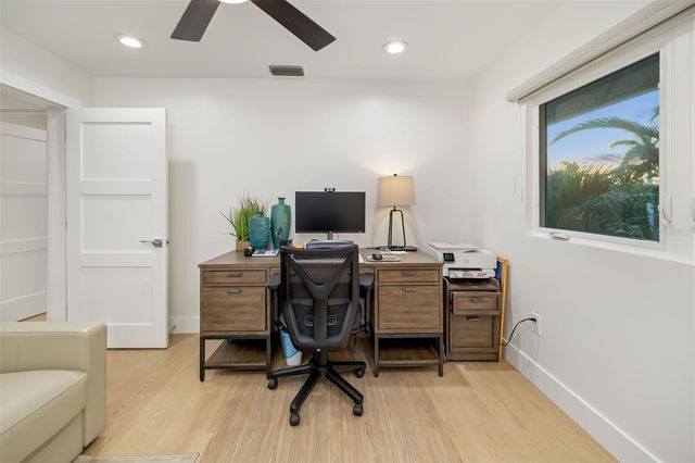 225 LITTLE POND LANE, Sarasota, FL 34242