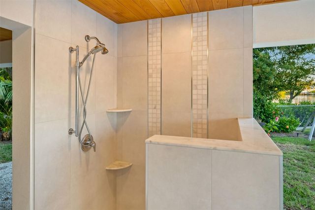 225 LITTLE POND LANE, Sarasota, FL 34242