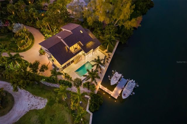 225 LITTLE POND LANE, Sarasota, FL 34242