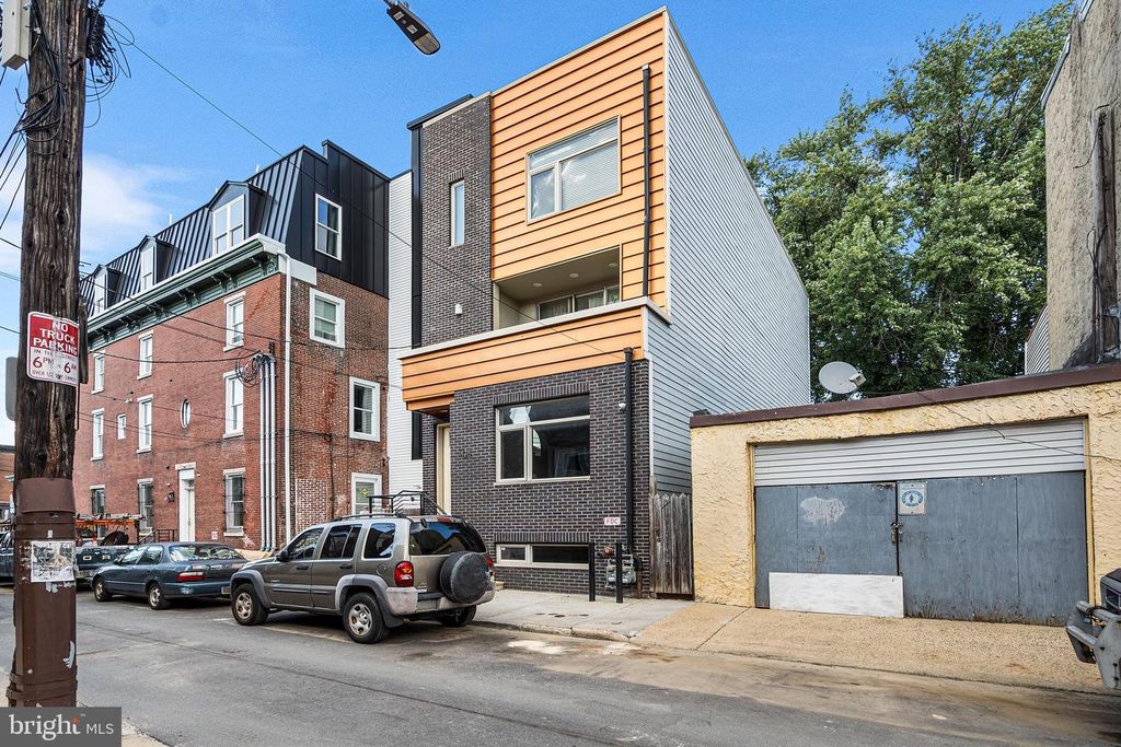 1135 CREASE ST #1, Philadelphia, PA 19125