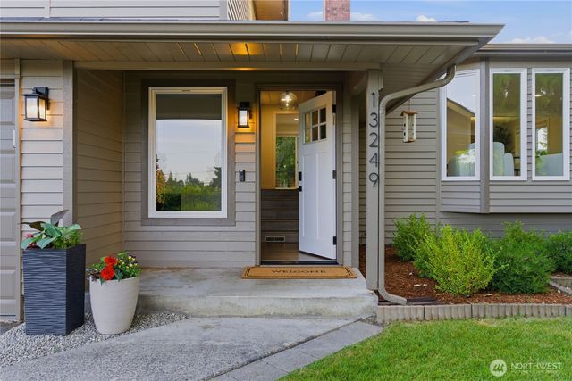 13249 SE 261st Street, Kent, WA 98042