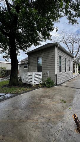 1815 Chapman Street, Houston, TX 77009