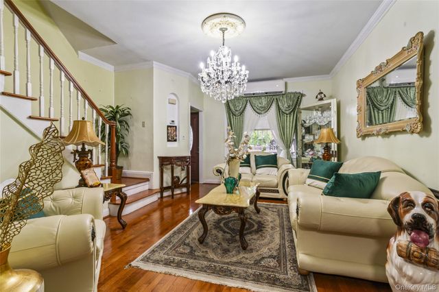157 E 49th Street, Brooklyn, NY 11203