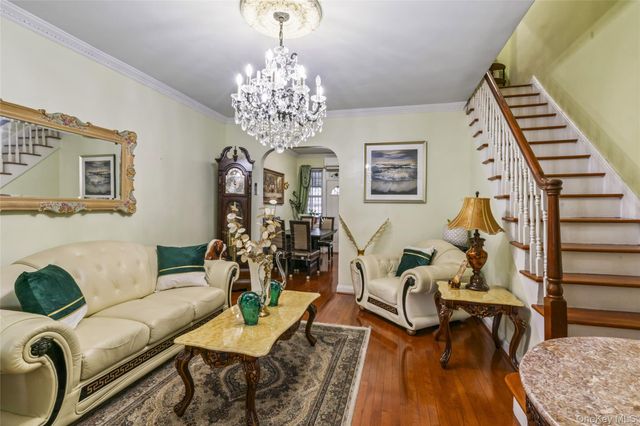 157 E 49th Street, Brooklyn, NY 11203