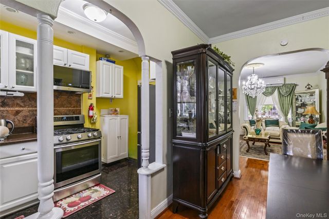 157 E 49th Street, Brooklyn, NY 11203