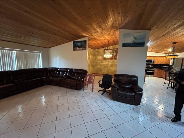 6383 NW 62nd Ter, Parkland, FL 33067