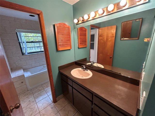 6383 NW 62nd Ter, Parkland, FL 33067