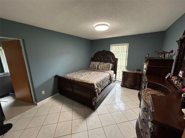 6383 NW 62nd Ter, Parkland, FL 33067