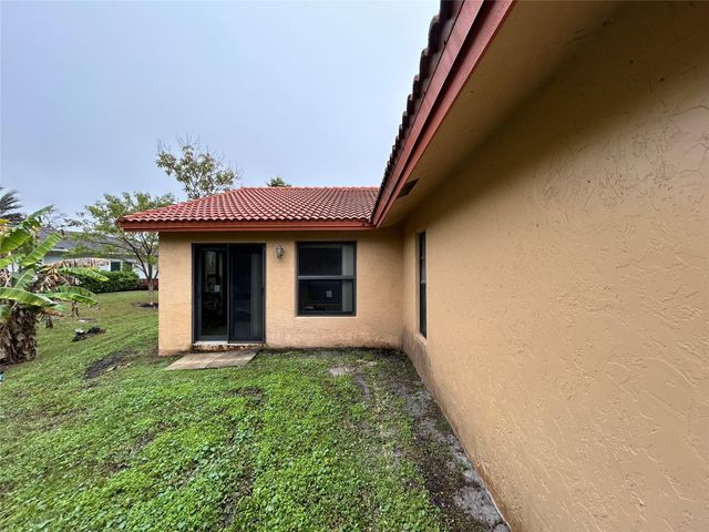 6383 NW 62nd Ter, Parkland, FL 33067