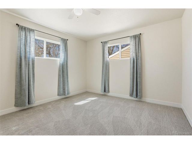 800 Vaughn St, Aurora, CO 80011