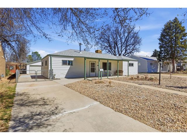 800 Vaughn St, Aurora, CO 80011