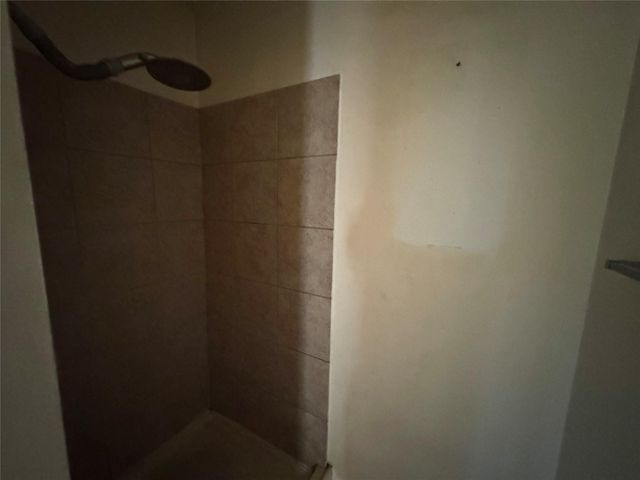 1133 Salina ST, Austin, TX 78702