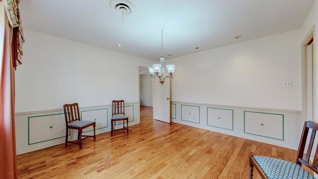 5710 Pickwick Lane, Beaumont, TX 77706