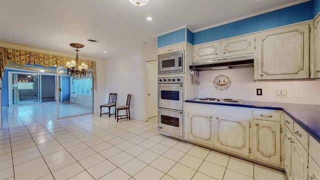 5710 Pickwick Lane, Beaumont, TX 77706