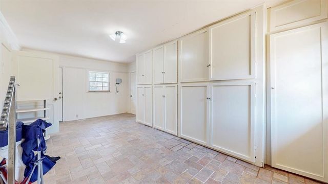 5710 Pickwick Lane, Beaumont, TX 77706