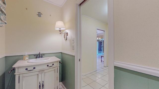 5710 Pickwick Lane, Beaumont, TX 77706