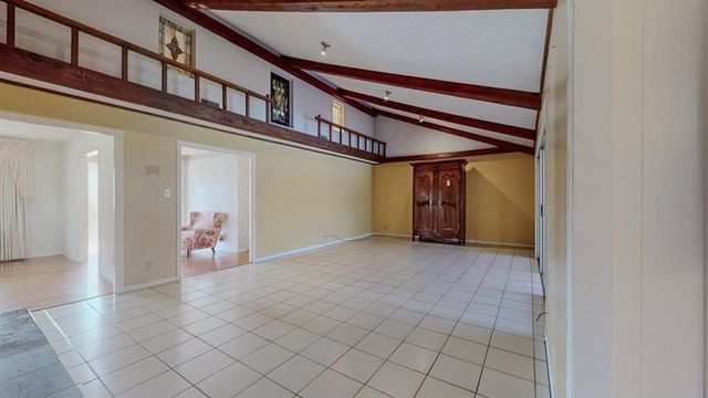 5710 Pickwick Lane, Beaumont, TX 77706