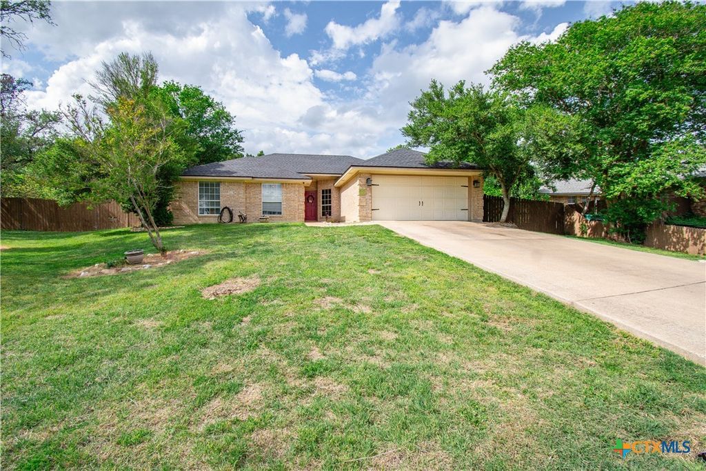 Image 1 of property listing at 5362 Denmans Loop, Belton, TX 76513