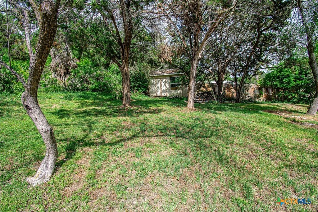 Image 22 of property listing at 5362 Denmans Loop, Belton, TX 76513