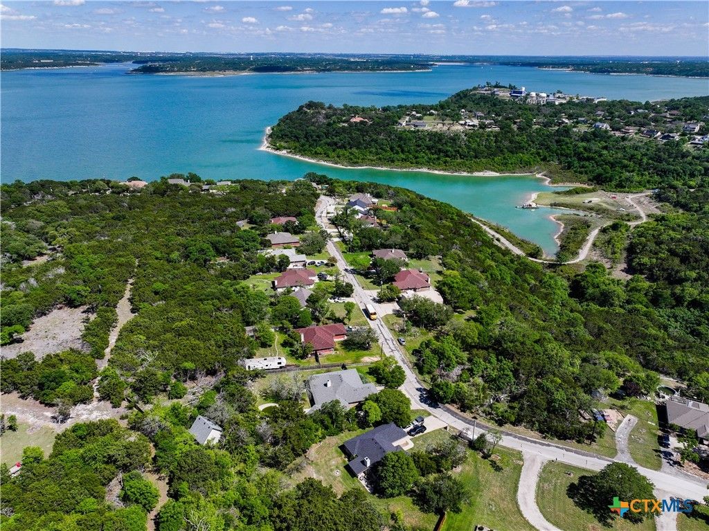 Image 24 of property listing at 5362 Denmans Loop, Belton, TX 76513
