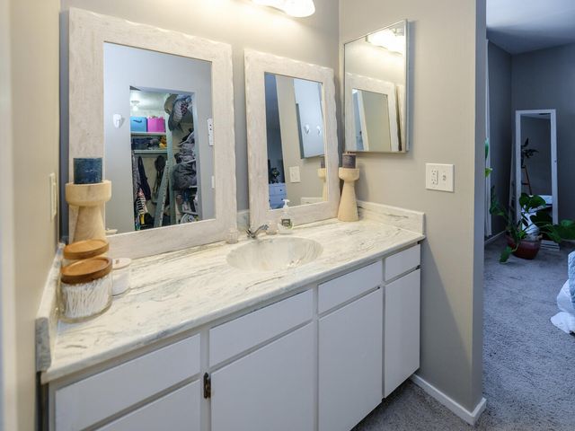 107 Inverness Court, Kalamazoo Twp, MI 49006