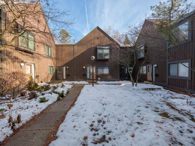 107 Inverness Court, Kalamazoo Twp, MI 49006