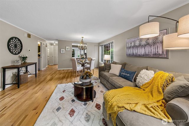 10259 NE 129th Lane, Kirkland, WA 98034