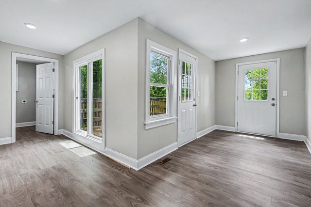 303 E Park Avenue, Spartanburg, SC 29306