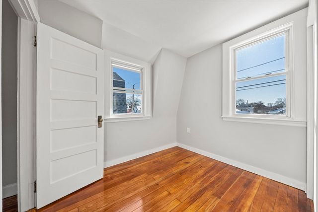 106 Darrow St, Quincy, MA 02169