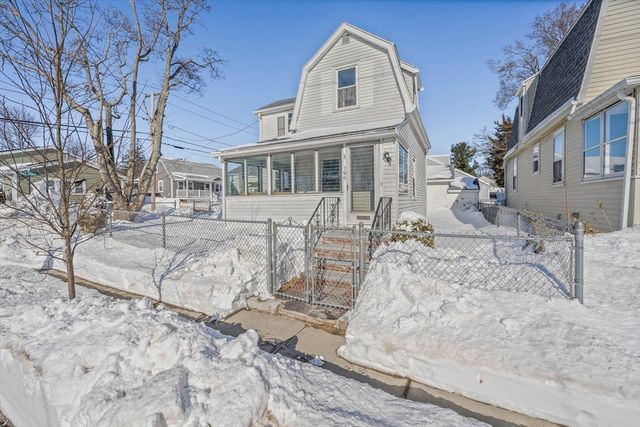 106 Darrow St, Quincy, MA 02169