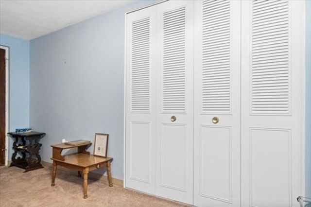 55 Greentree Ln 44, Weymouth, MA 02190