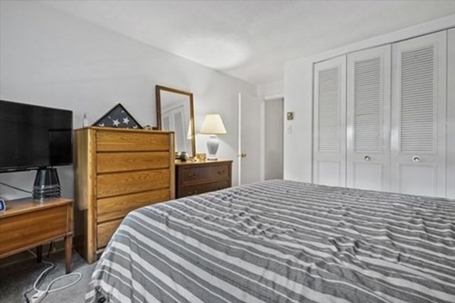 55 Greentree Ln 44, Weymouth, MA 02190