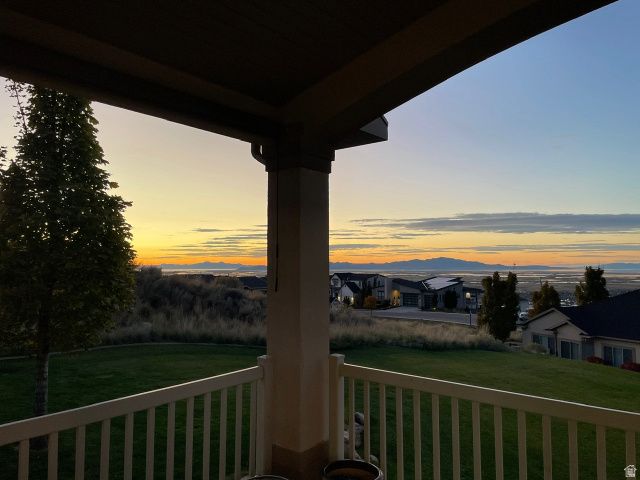 209 EDGEWOOD CIR, North Salt Lake, UT 84054