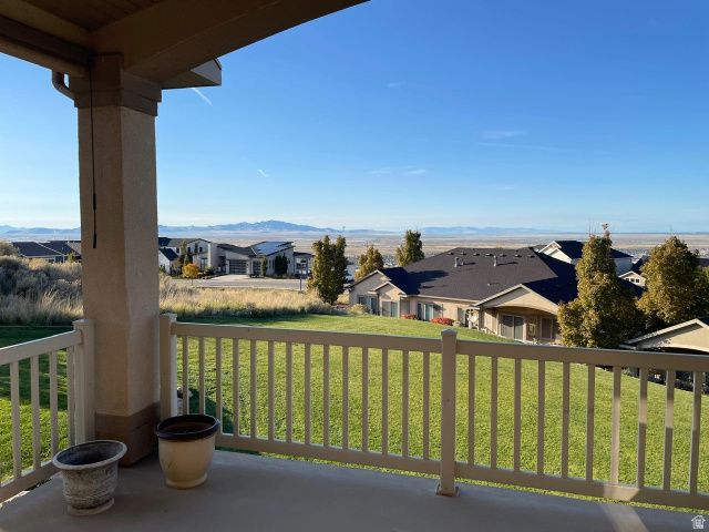 209 EDGEWOOD CIR, North Salt Lake, UT 84054