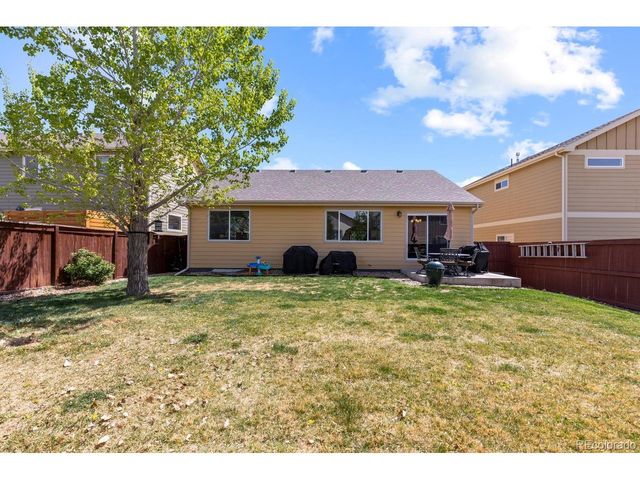 1476 First Light Dr, Windsor, CO 80550