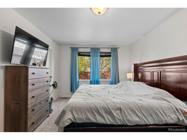 1476 First Light Dr, Windsor, CO 80550