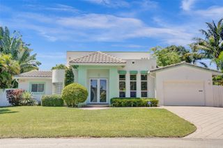 300 NW 21st Ct, Wilton Manors, FL 33311