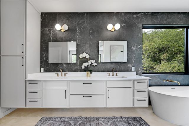 4609 Philco DR 1, Austin, TX 78745