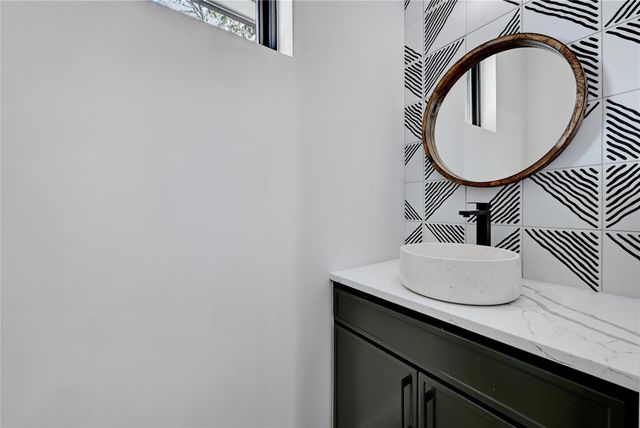 4609 Philco DR 1, Austin, TX 78745