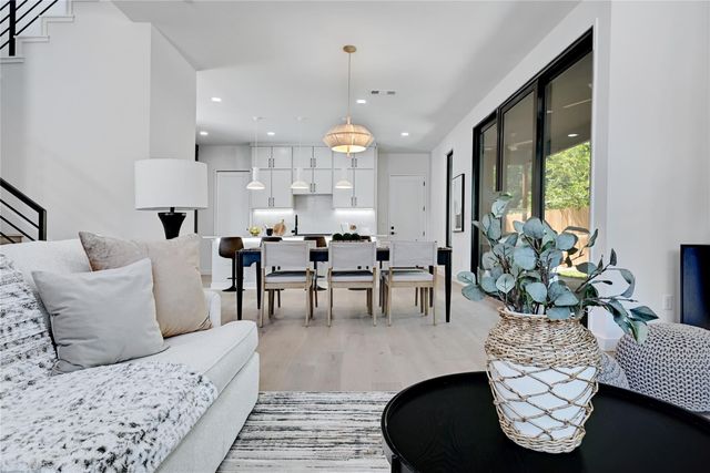 4609 Philco DR 1, Austin, TX 78745