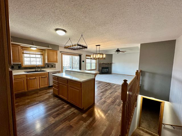 3837 W Hanover Street, Springfield, MO 65807