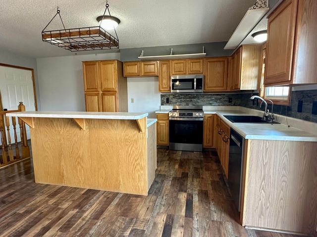 3837 W Hanover Street, Springfield, MO 65807